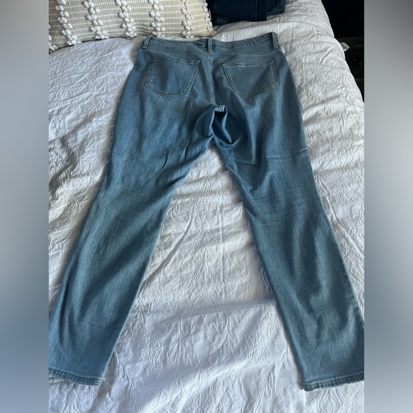 Universal Thread Jeans - Picture 2 of 3